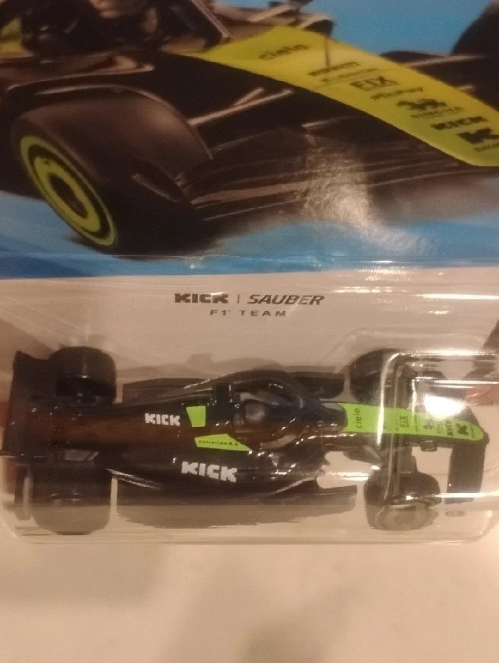 Mattel Hot Wheels Kick Sauber F1 Team Toy Car - Black & Lime Green